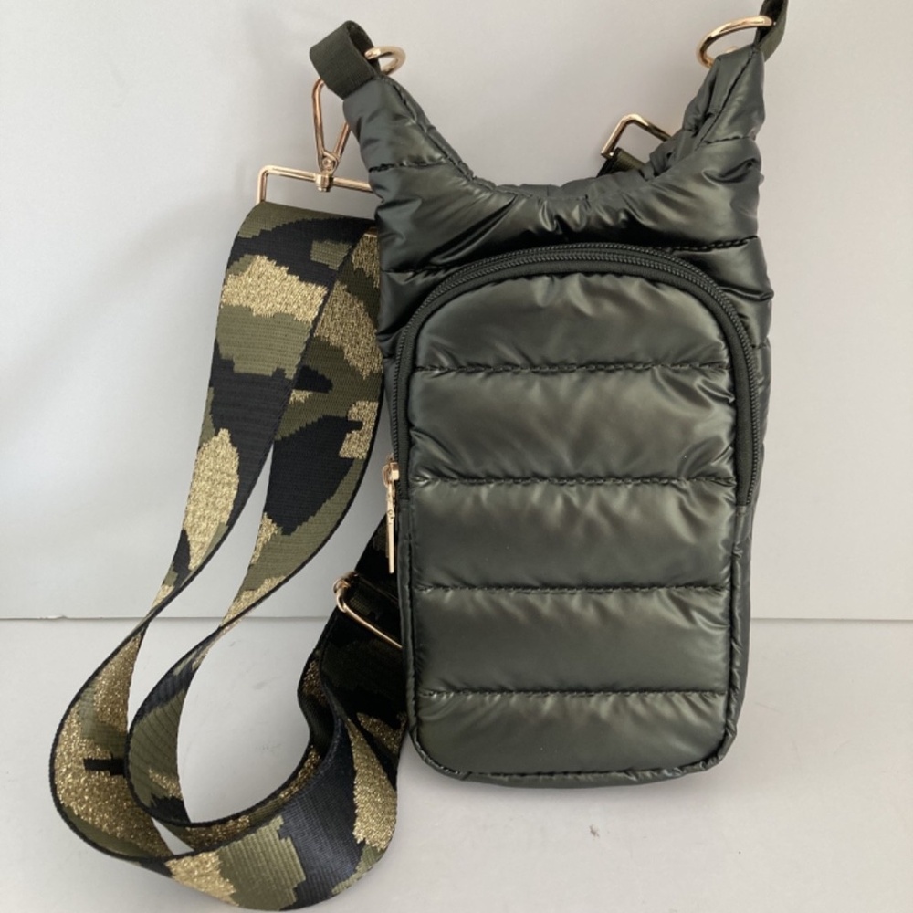 Wanderfull Hydrobag Puffer Water Bottle Crossbody Bag Green Camo Strap NWOT